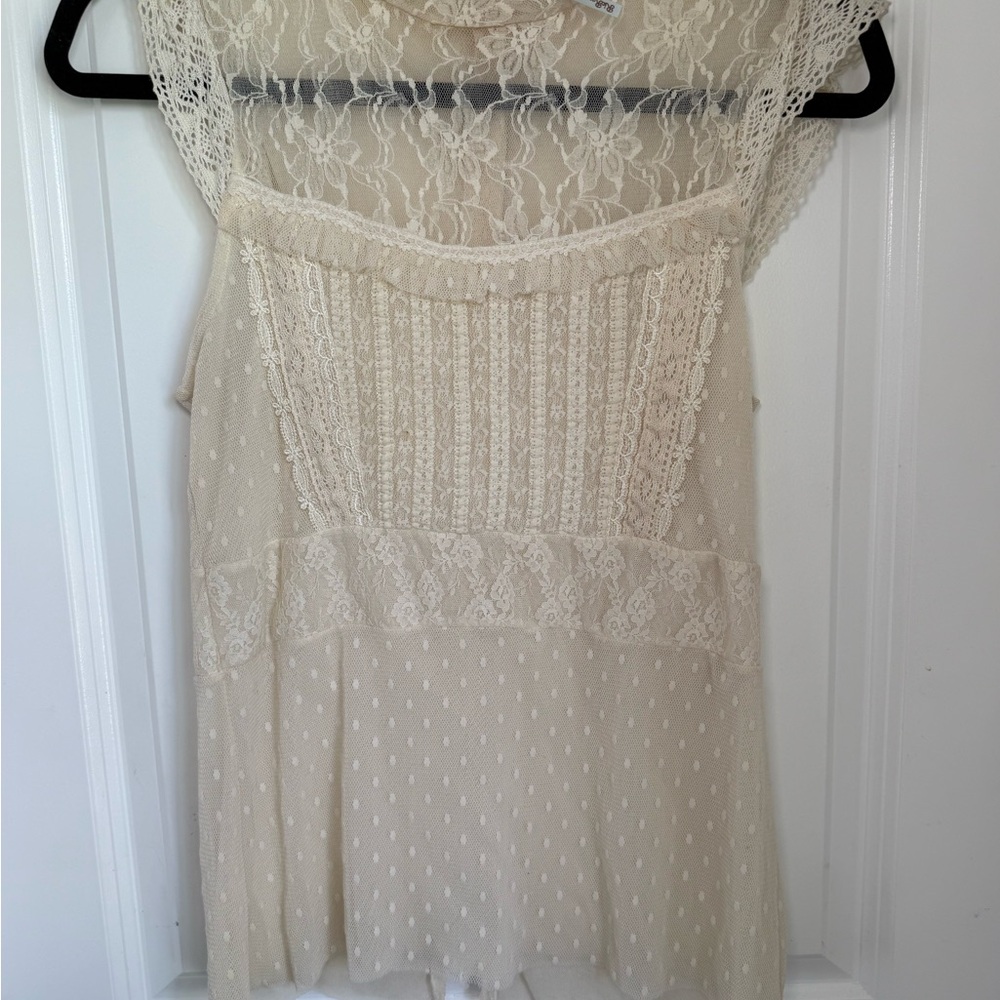 Rue21 Cream Cap Sleeve Ruffled Blouse